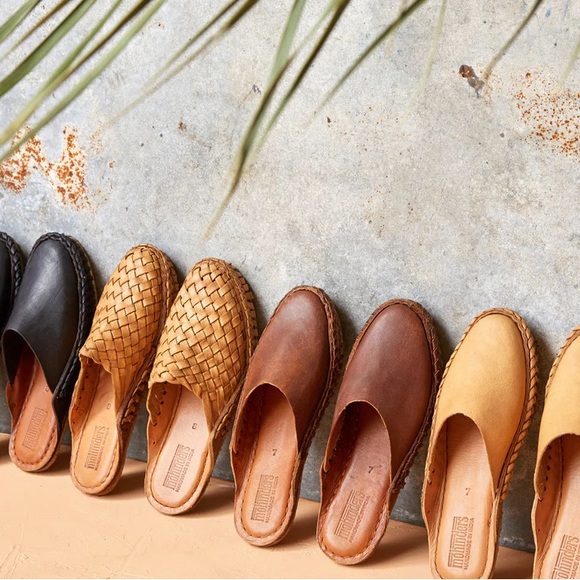 Mohinders Soft Solid Flat in Amber - Picture 5 of 6